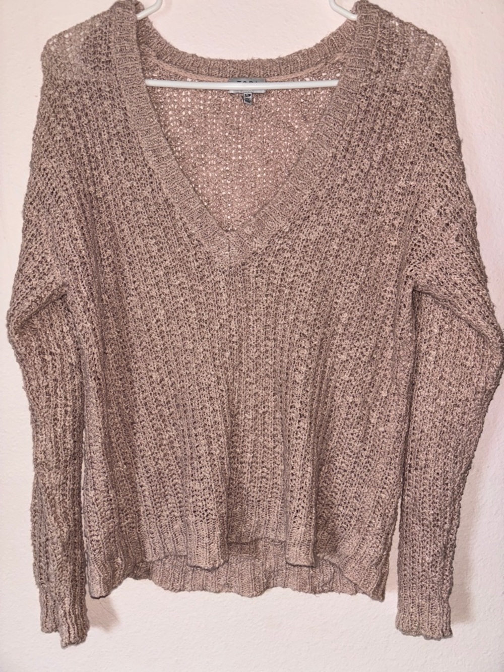 Woman’s Rose Gold V Neck Chunky Knit Slouchy Sweater, Size S